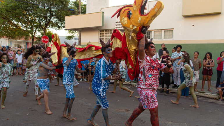 Espetáculo de Teatro Infantil no Festival Velha Joana em Primavera do Leste, Mato Grosso