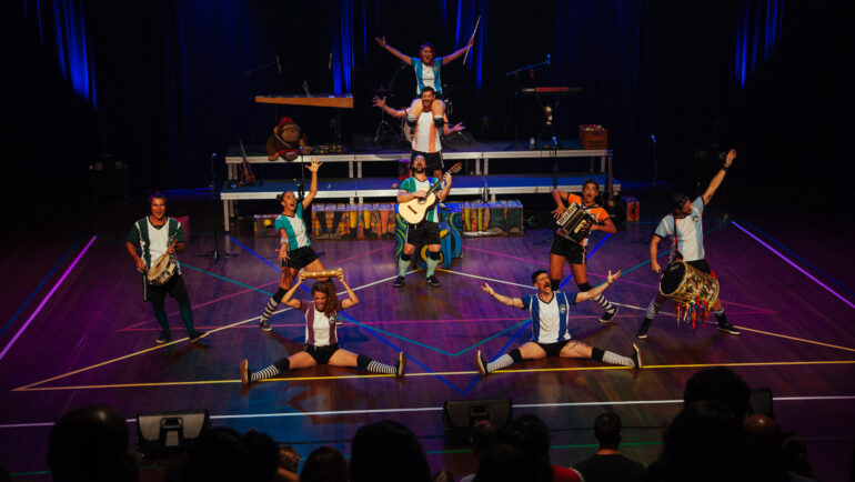 Os Saltimbancos – ATA – Agrupação Teatral Amacaca/DF