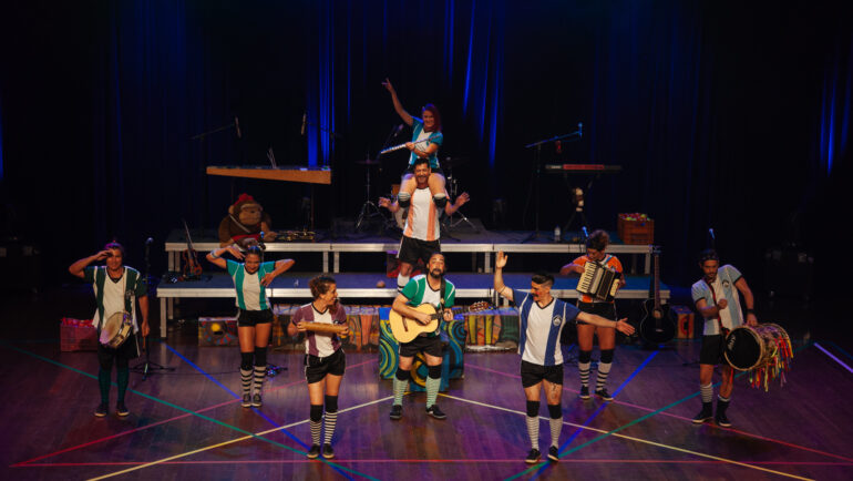 Os Saltimbancos – ATA – Agrupação Teatral Amacaca/DF