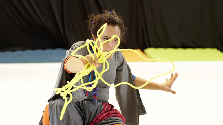 Linhas – Grupo Zenin/SP (Teatro para bebês)