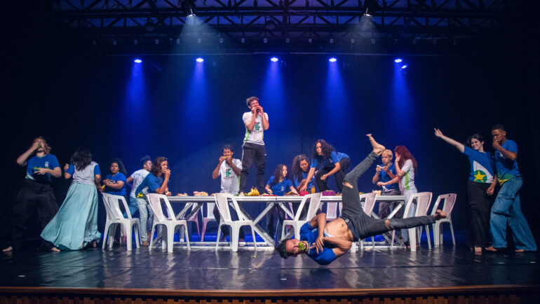 A Gente Cabe, Mas Se Esquece – Grupo Primitivos/MT (+14)