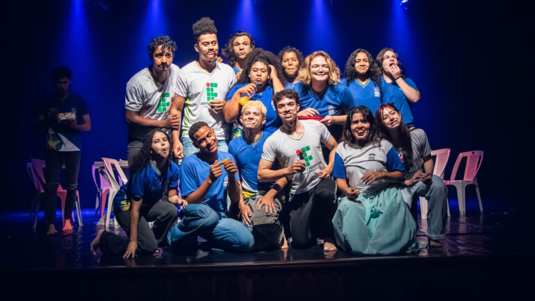 A Gente Cabe, Mas Se Esquece – Grupo Primitivos/MT (+14)