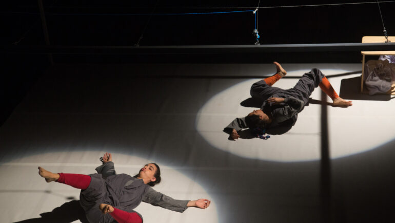 Linhas – Grupo Zenin/SP (Teatro para bebês)