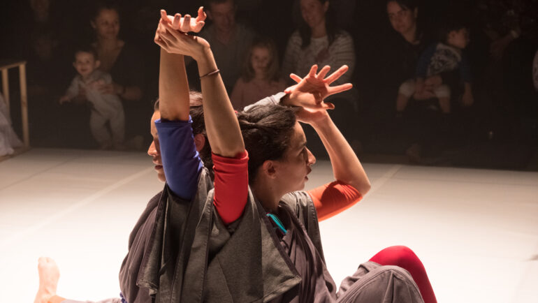 Linhas – Grupo Zenin/SP (Teatro para bebês)