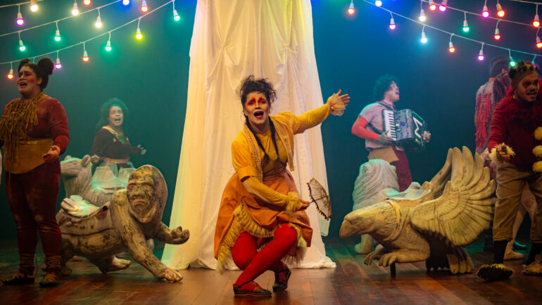 Sinhadores – Grupo Teatro Faces/MT (+14)