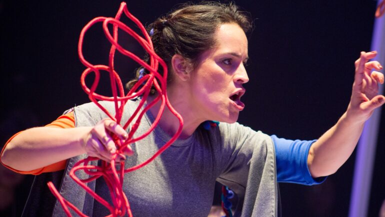 Linhas – Grupo Zenin/SP (Teatro para bebês)